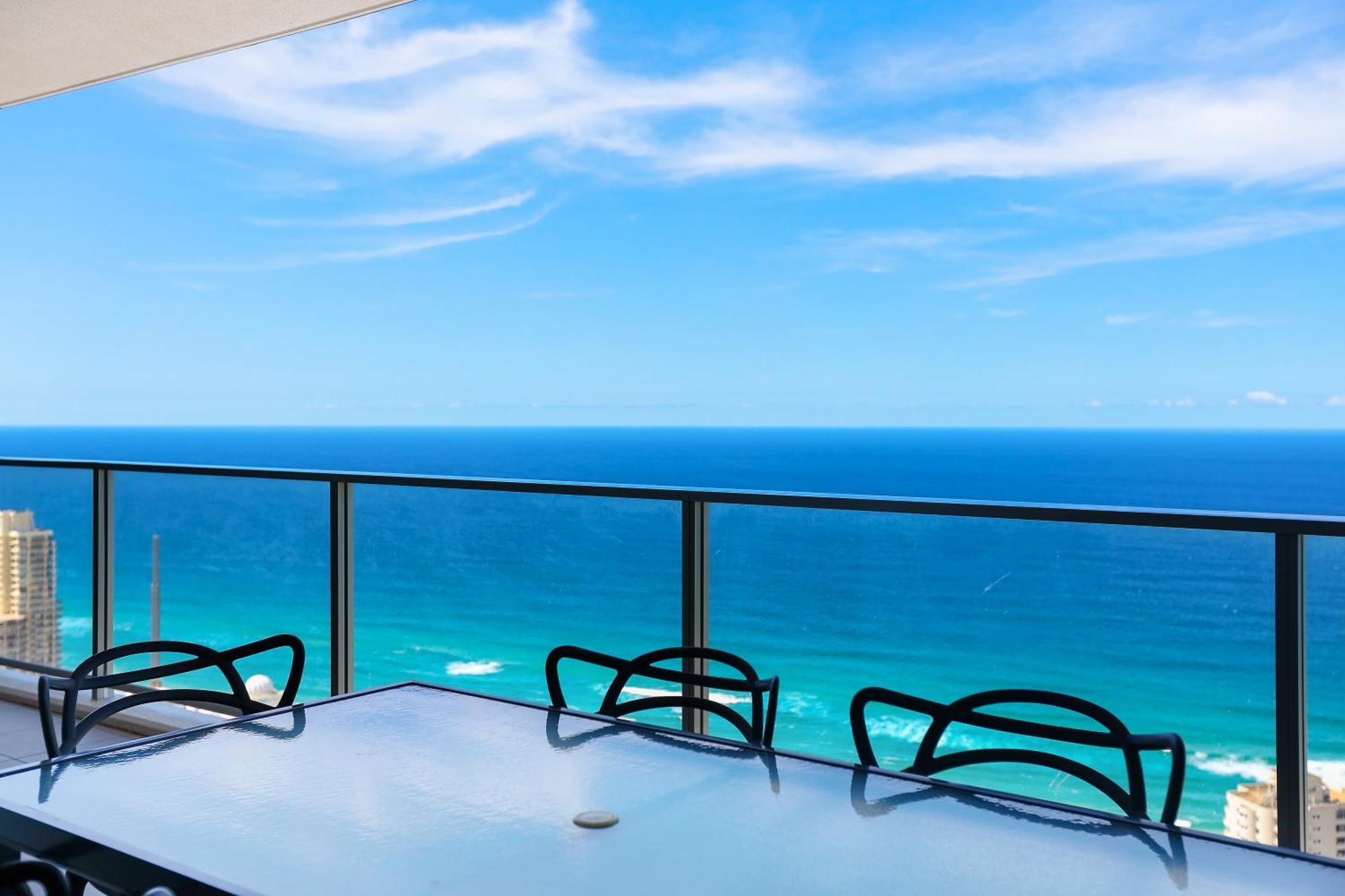 Circle On Cavill 2, 3, 4 & 5 Bedroom Skyhomes & Sub Penthouses By Gold Coast Holidays Exterior photo