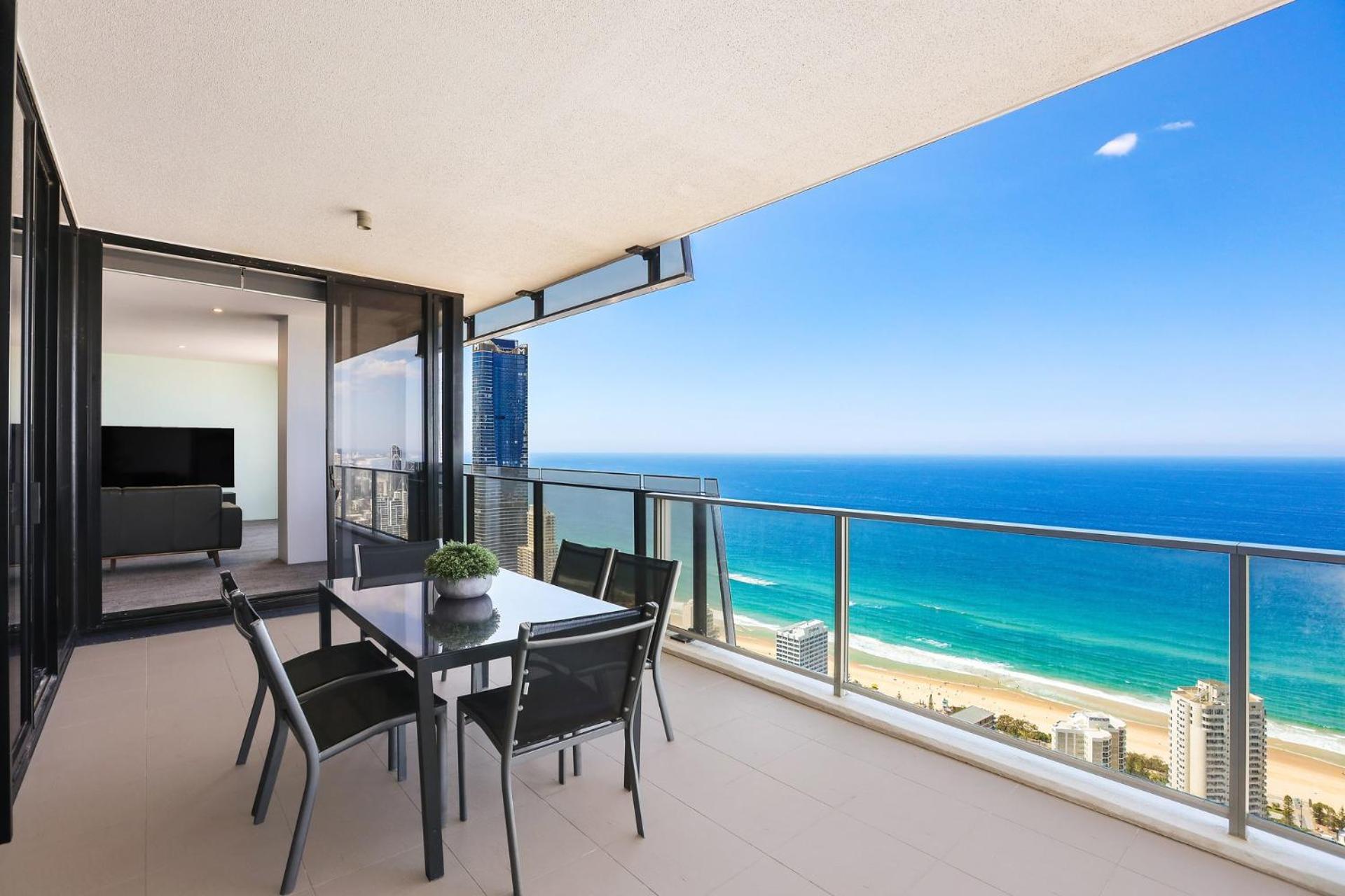 Circle On Cavill 2, 3, 4 & 5 Bedroom Skyhomes & Sub Penthouses By Gold Coast Holidays Exterior photo