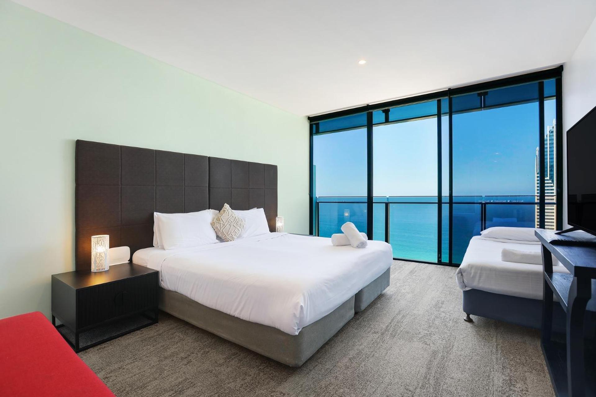 Circle On Cavill 2, 3, 4 & 5 Bedroom Skyhomes & Sub Penthouses By Gold Coast Holidays Exterior photo