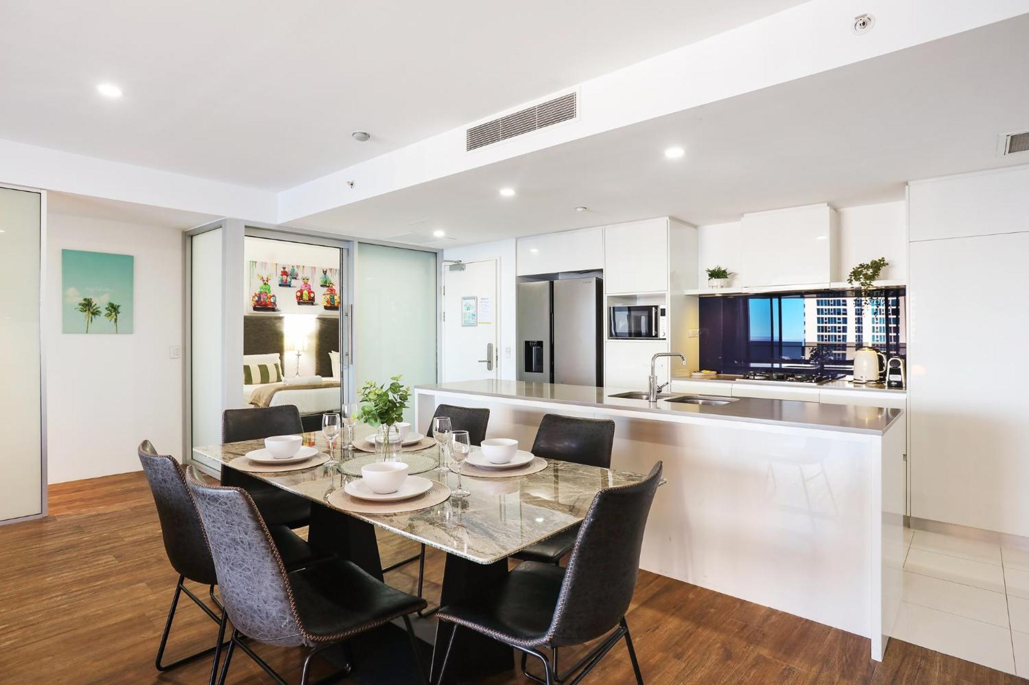Circle On Cavill 2, 3, 4 & 5 Bedroom Skyhomes & Sub Penthouses By Gold Coast Holidays Exterior photo