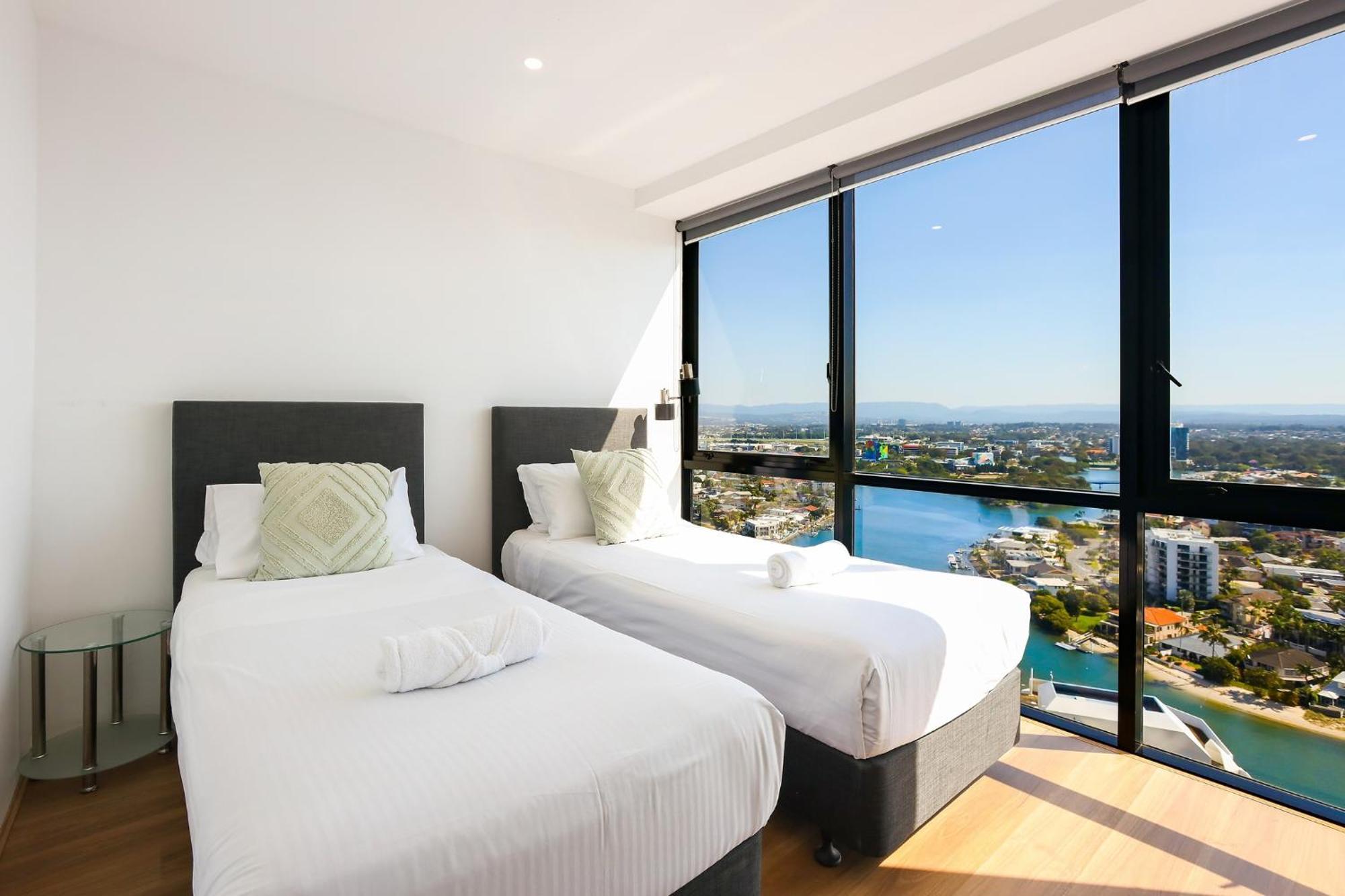 Circle On Cavill 2, 3, 4 & 5 Bedroom Skyhomes & Sub Penthouses By Gold Coast Holidays Exterior photo